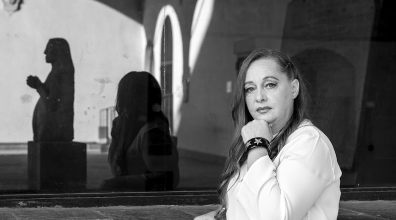 Giovanna Albanello: dai gioielli dipinti a mano alla moda vintage, una passione che si rinnova